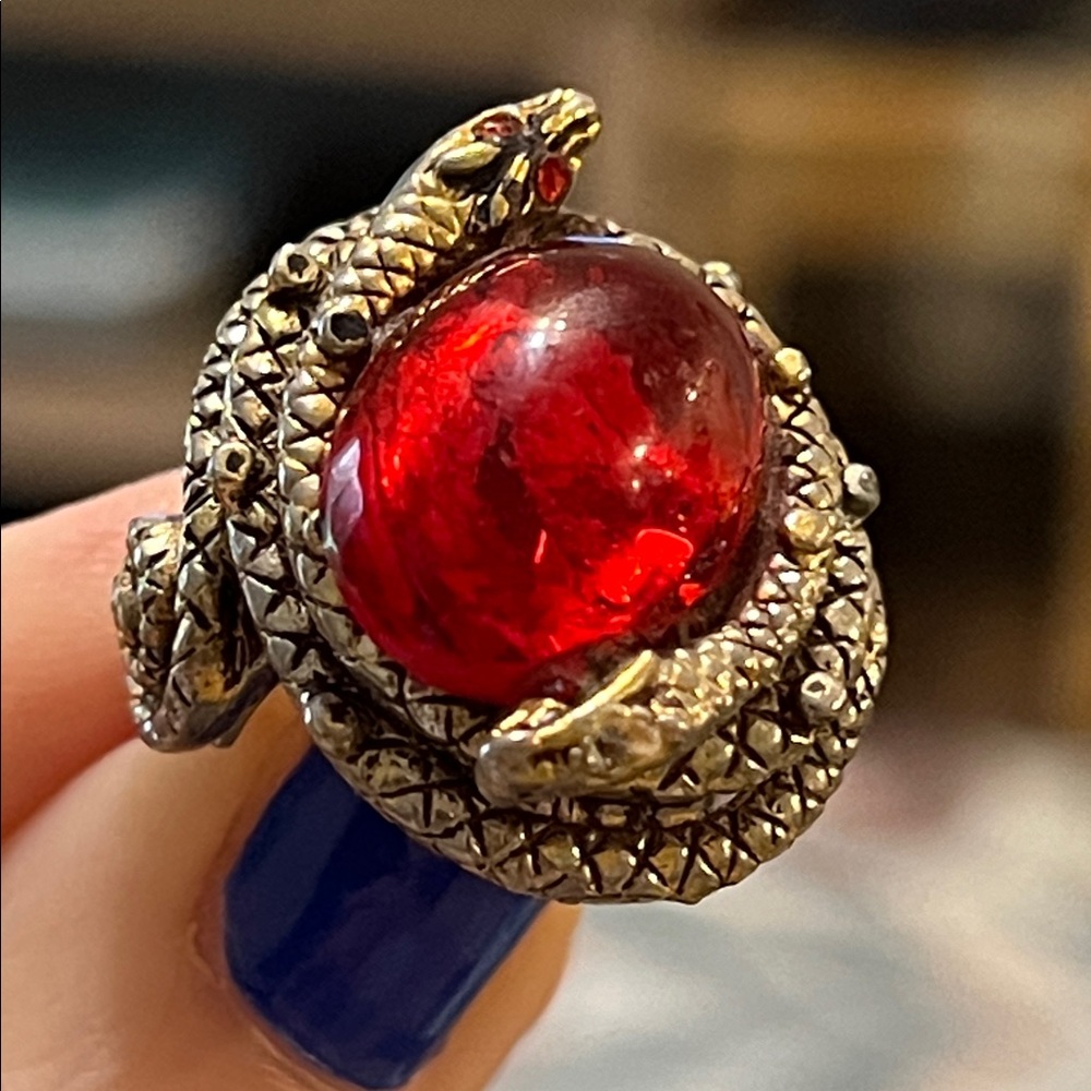 Vintage Coiled Snake Serpent Flashy Red Cabochon Fashion Ring Adjustable - Picture 11 of 11